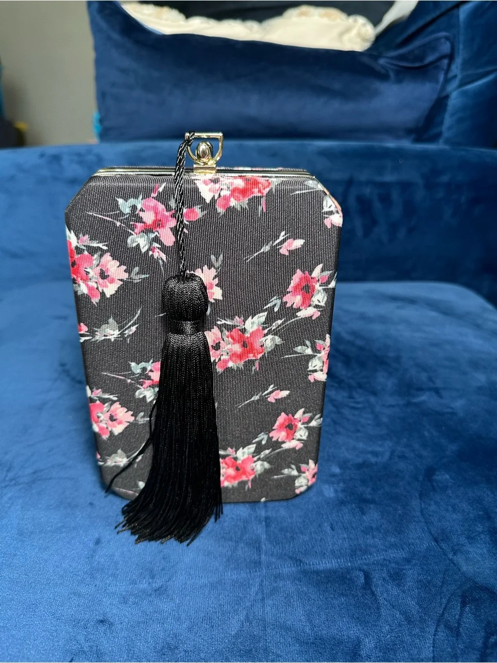 White House Black Market Floral Chain Strap Shoulder Bag Tassel Accent Small - Picture 1 of 12